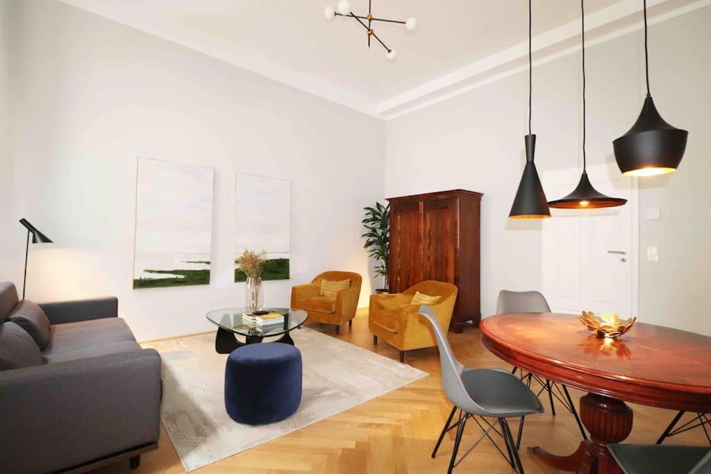Center Apt In Best Area Near Park & Danube 20'To Airport Apartment Виена Екстериор снимка